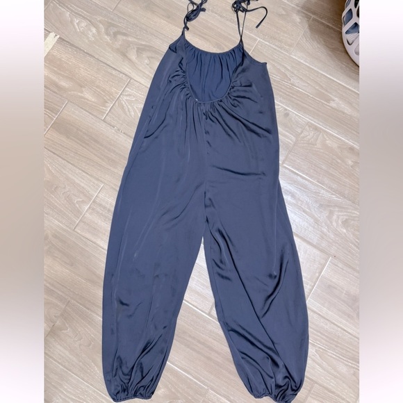 VICTORIA SECRET NAVY ADJUSTABLE STRAP HAREM SATIN JUMPSUIT SIZE XS - Picture 8 of 15